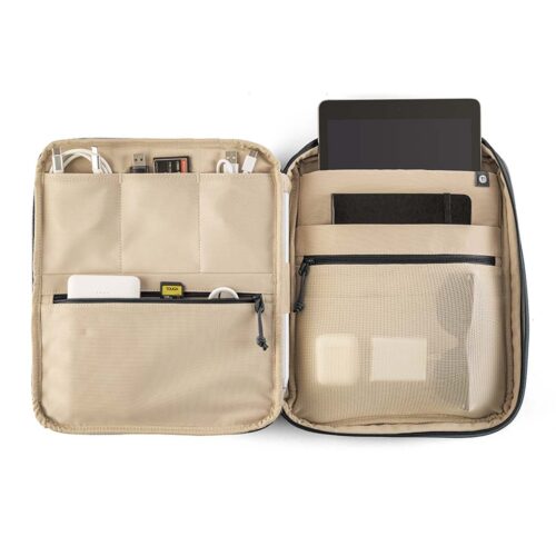 folio tablet pouch zwart binnenzijde met tech