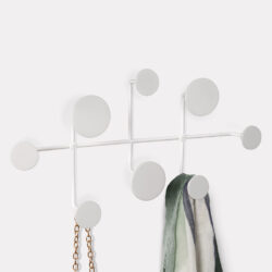 kapstok metaal wit - 8 witte metalen ronde knoppen - impressie - 9612